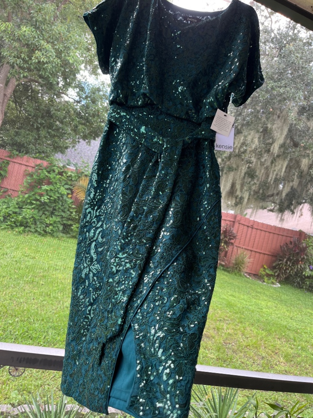 Kensie Emerald Green Sequin Lace Sheath Dress Size 12 NWT - Picture 2 of 16